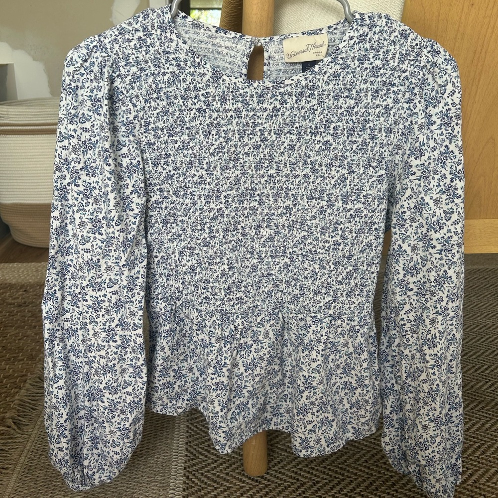 Universal Threads blouse